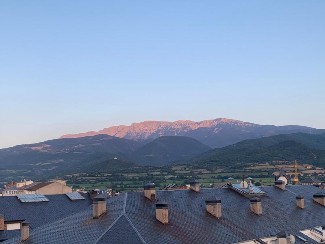 Atic Panoramic A La Seu D'Urgell Apartment Екстериор снимка