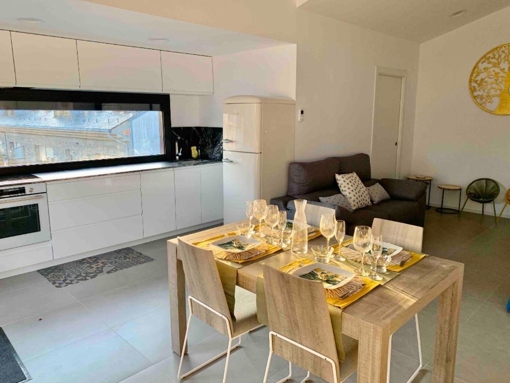 Atic Panoramic A La Seu D'Urgell Apartment Екстериор снимка
